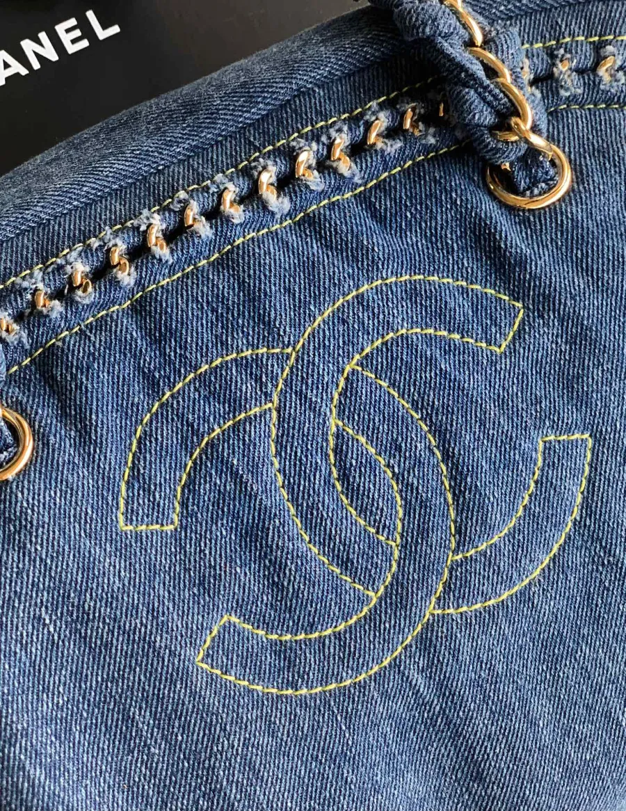 chanel_denim_bostonbag_2240000601656_inside.jpg