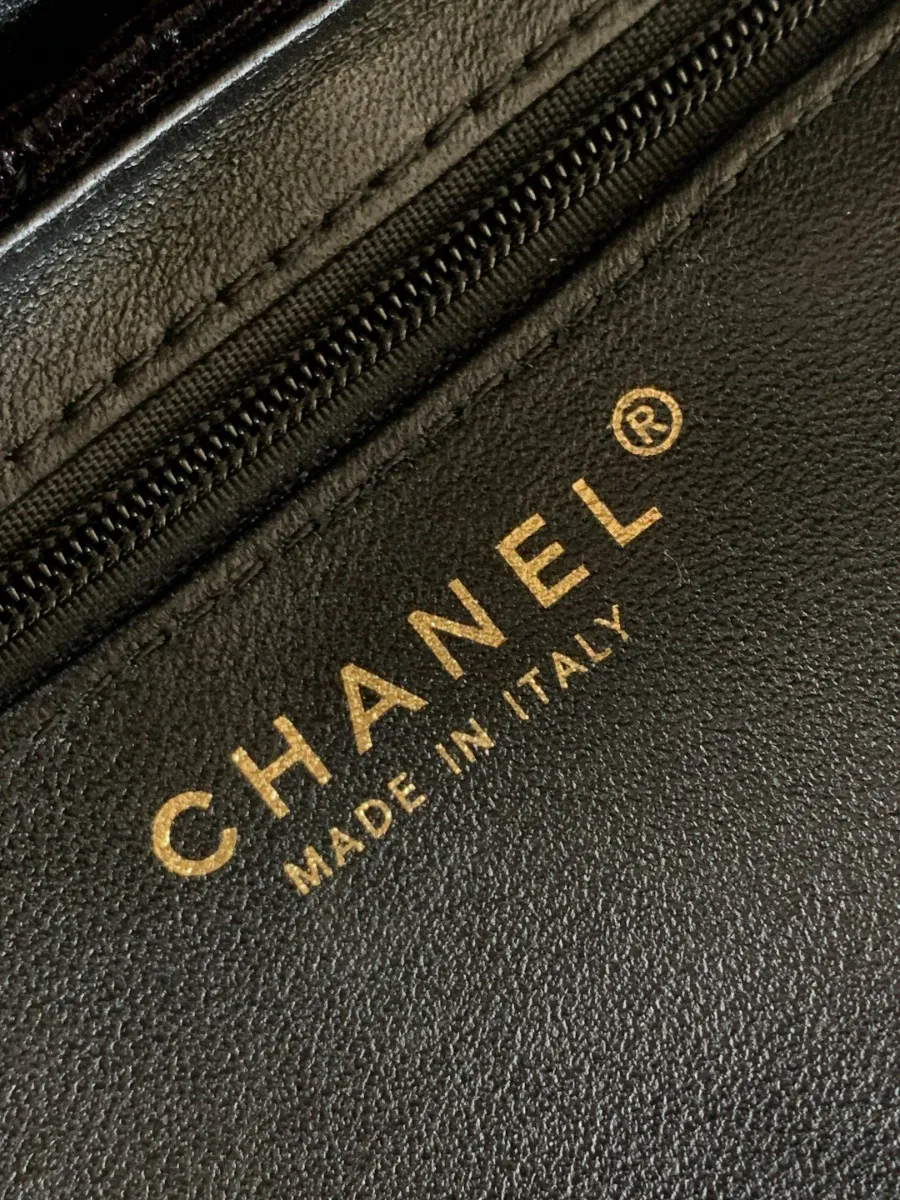 chanel_silkeubelbes_kellybag_as4416_detail_04.jpg