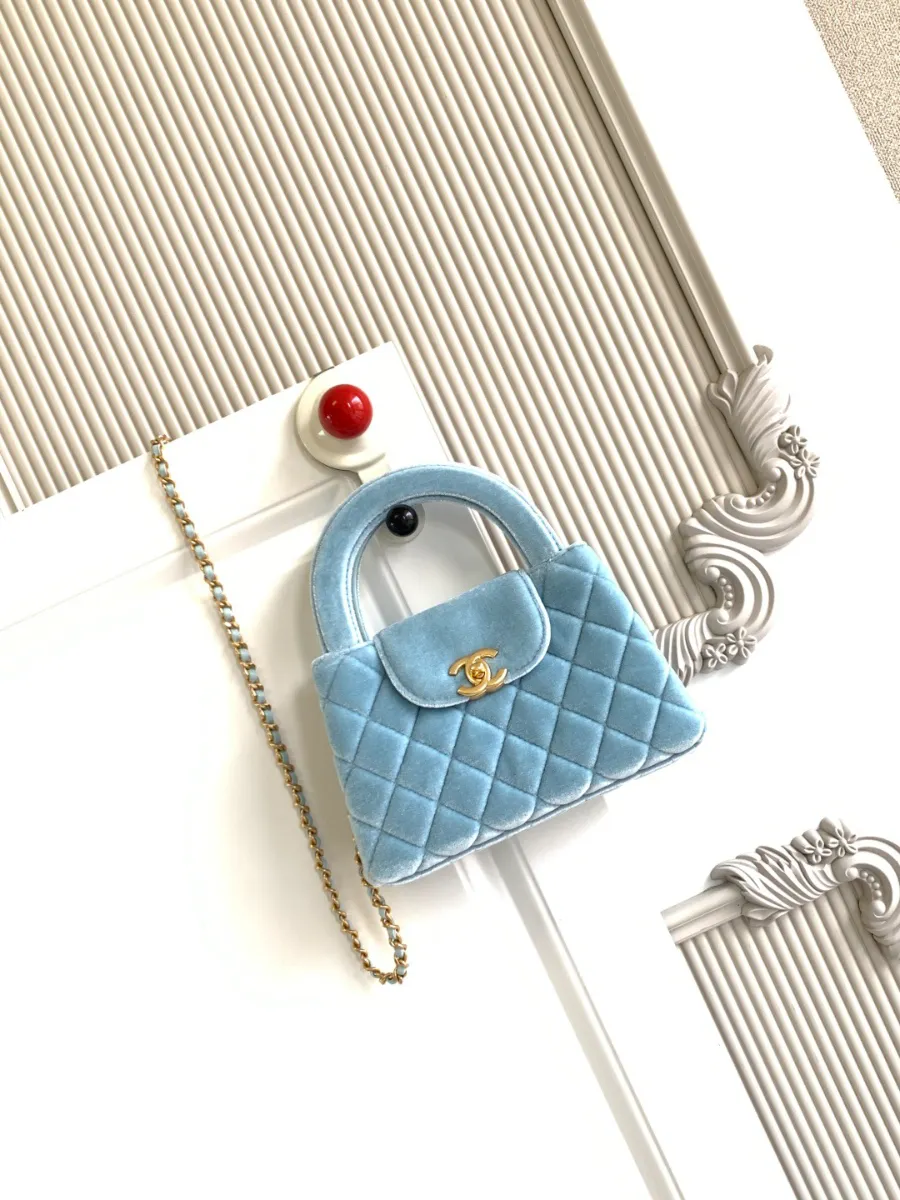 chanel_silkeubelbes_kellybag_as4416_detail_01.jpg