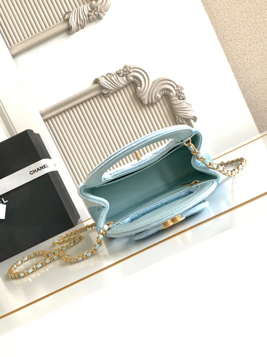 chanel_silkeubelbes_kellybag_as4416_inside.jpg