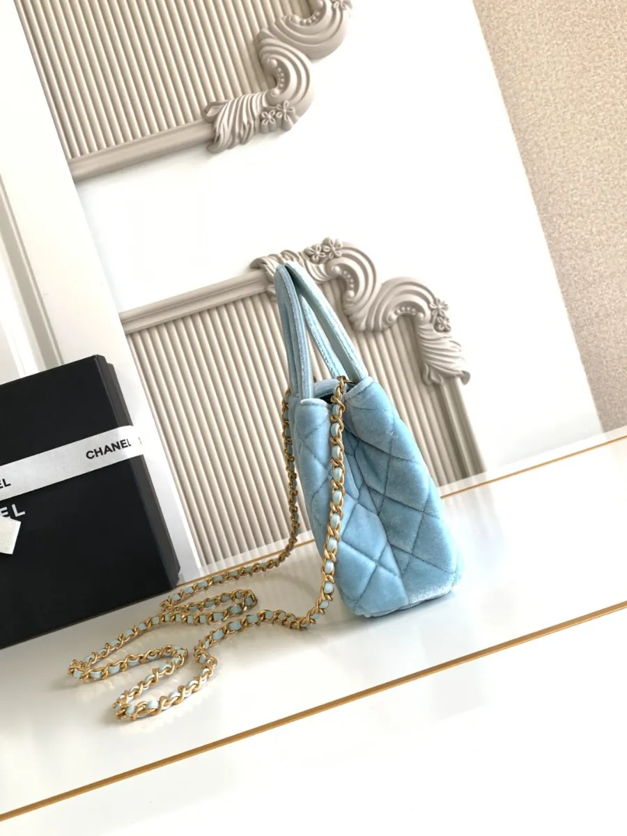 chanel_silkeubelbes_kellybag_as4416_side.jpg