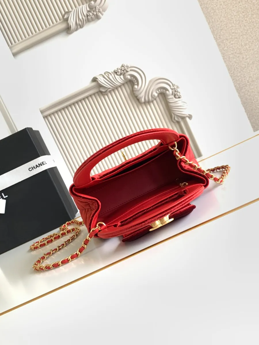 chanel_silkeubelbes_kellybag_as4416_inside.jpg