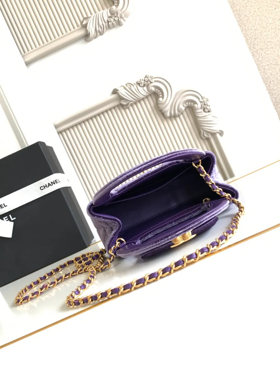 chanel_silkeubelbes_kellybag_as4416_inside.jpg