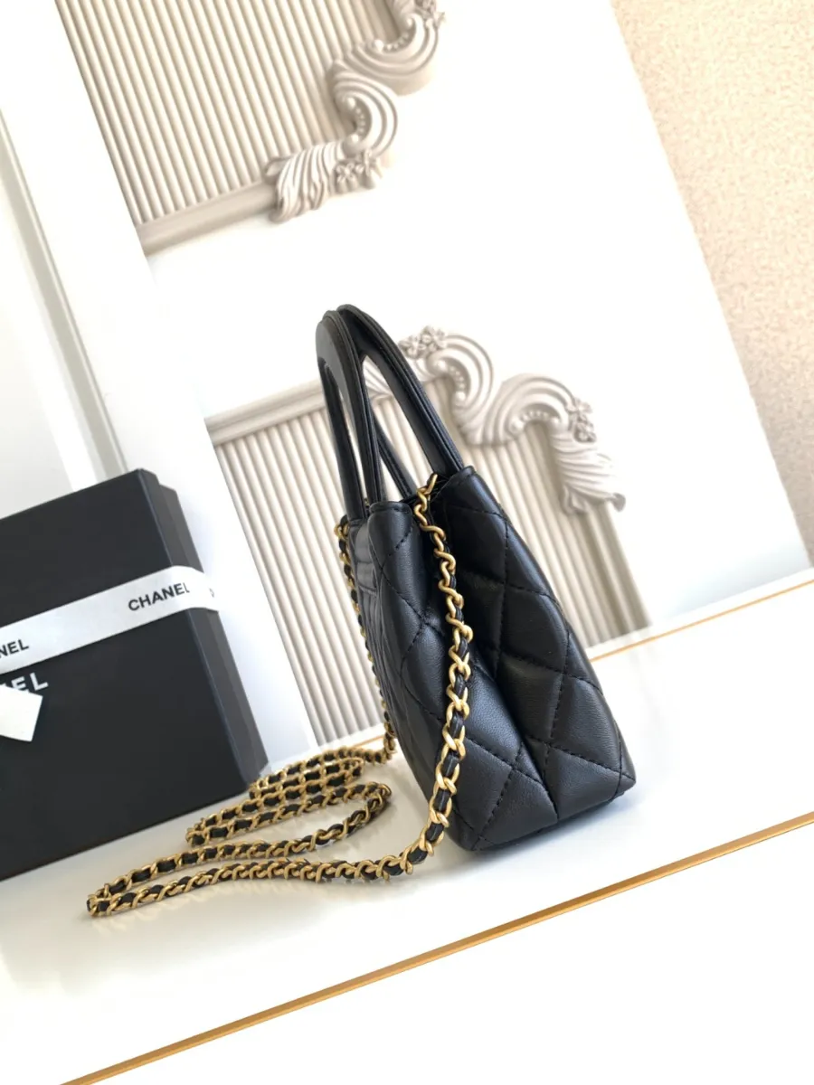 chanel_lambskin_kellybag_as4416_side.jpg