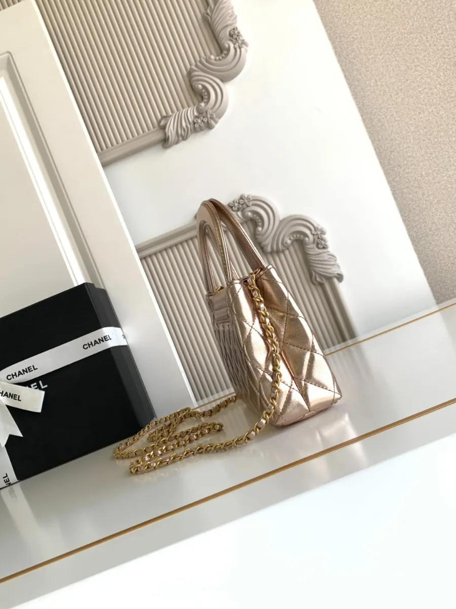 chanel_lambskin_kellybag_as4416_side.jpg