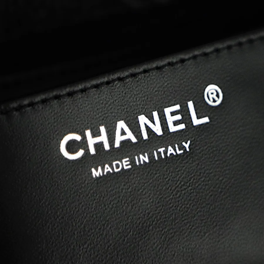 chanel_medium_denim_double_flap_shoulder_bag_28557217_detail_03.jpg