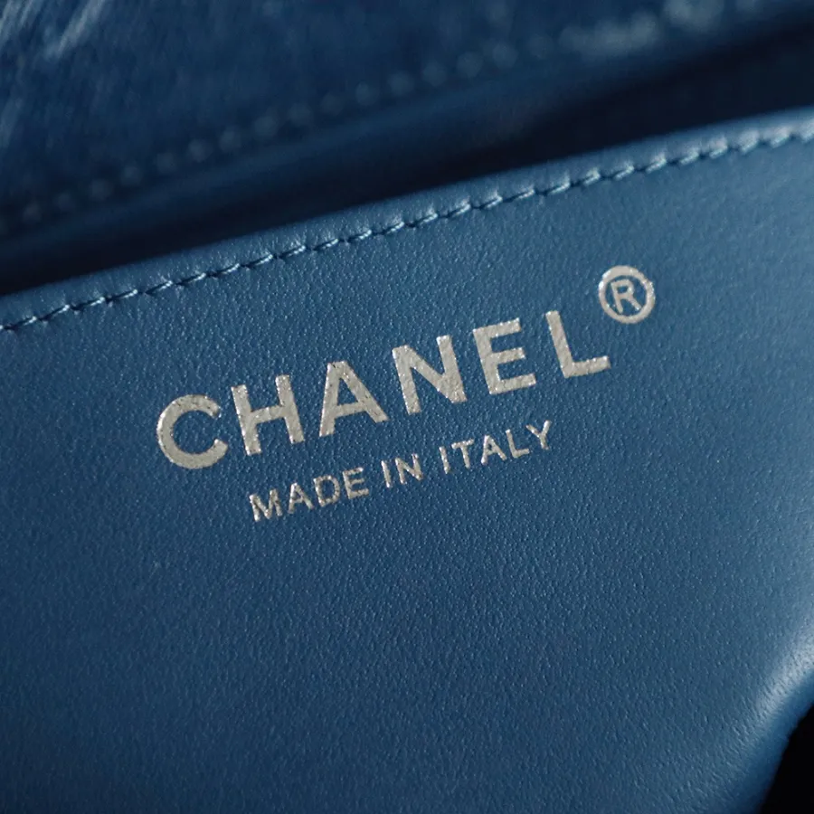 chanel_medium_denim_double_flap_shoulder_bag_28557217_detail_03.jpg