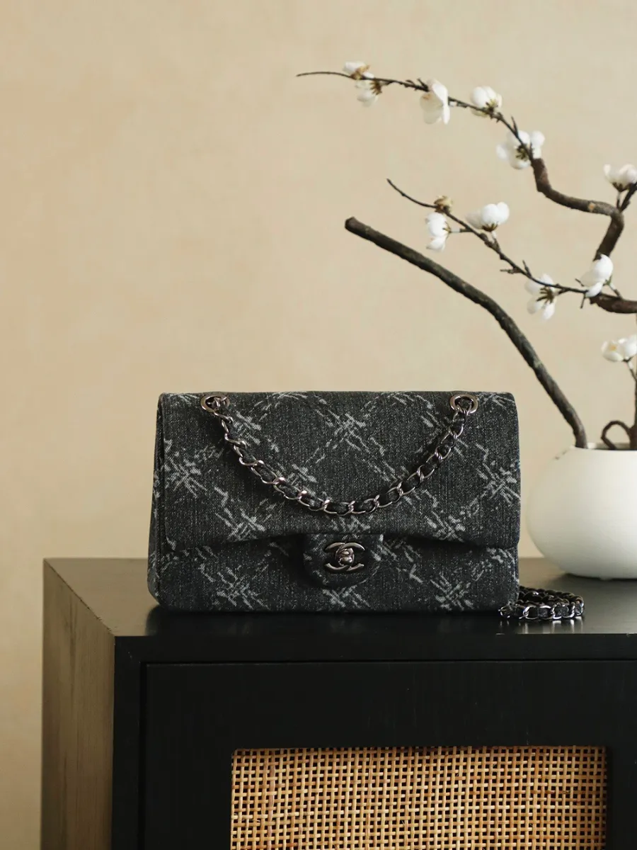 chanel_medium_denim_double_flap_shoulder_bag_front.jpg