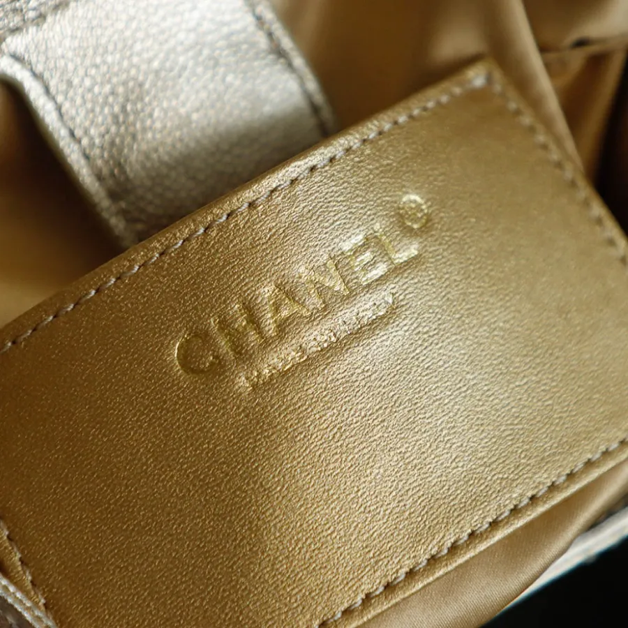 chanel_25b_double_shoulder-bag_backpack_as5600_detail_03.jpg