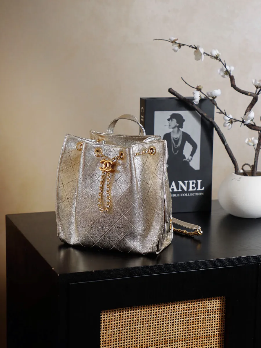 chanel_25b_double_shoulder-bag_backpack_as5600_side.jpg