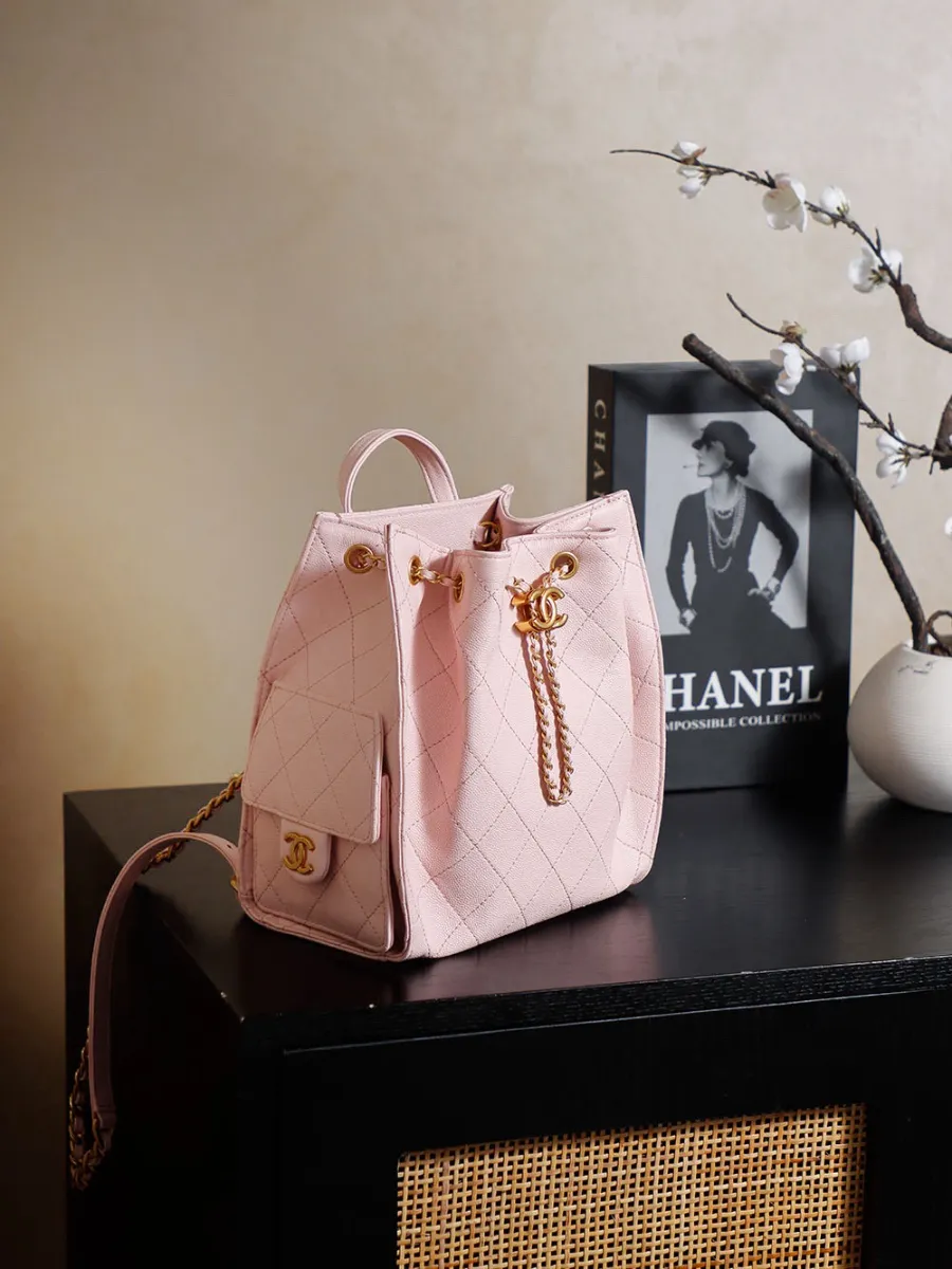 chanel_25b_double_shoulder-bag_backpack_as5600_detail_01.jpg