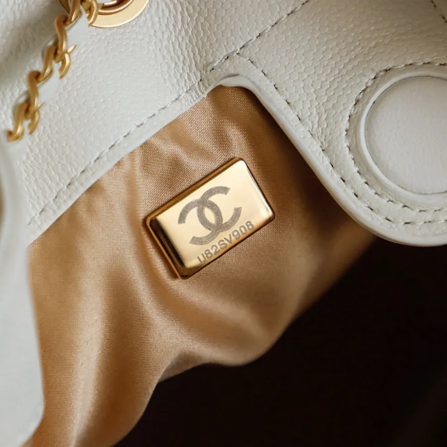 chanel_25b_double_shoulder-bag_backpack_as5600_detail_04.jpg