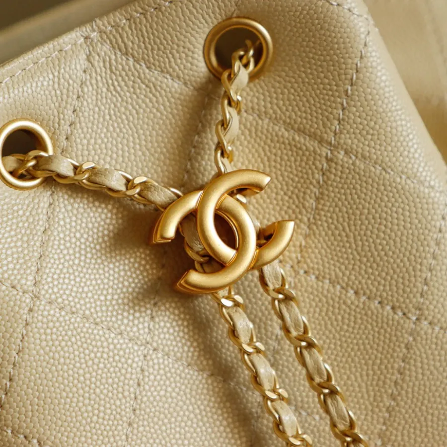 chanel_25b_double_shoulder-bag_backpack_as5600_detail_02.jpg
