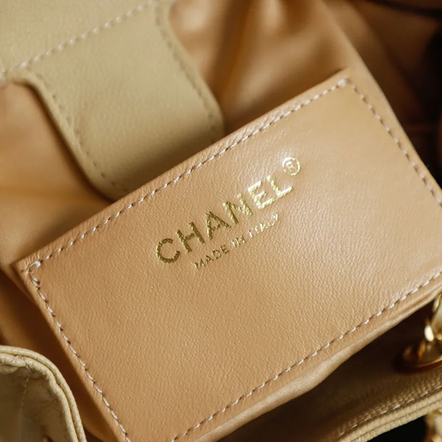 chanel_25b_double_shoulder-bag_backpack_as5600_detail_04.jpg