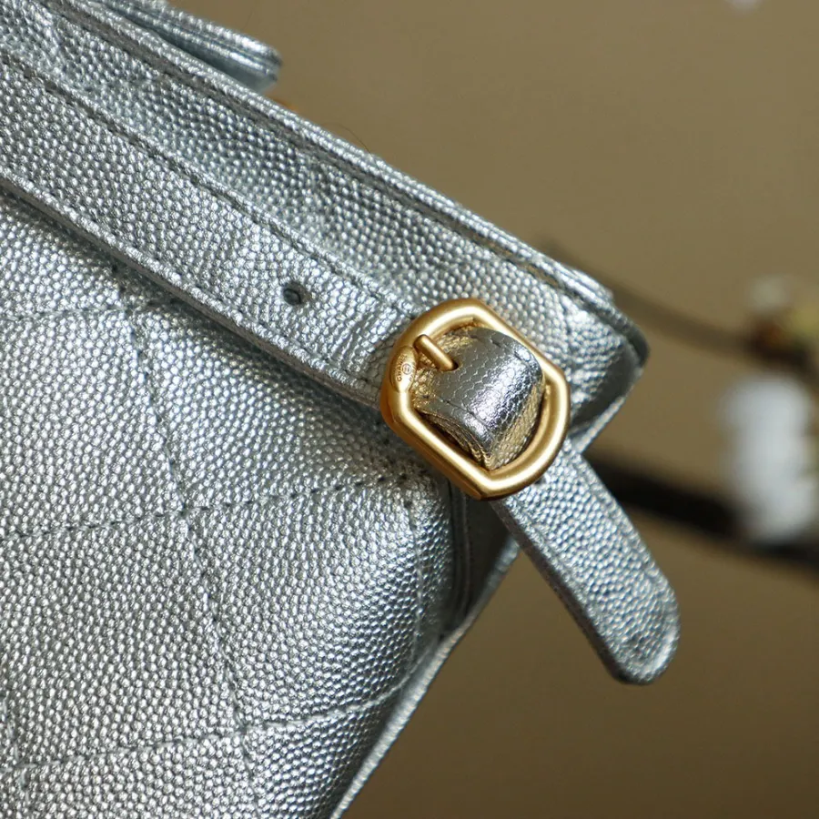 chanel_25b_double_shoulder-bag_backpack_as5600_detail_03.jpg